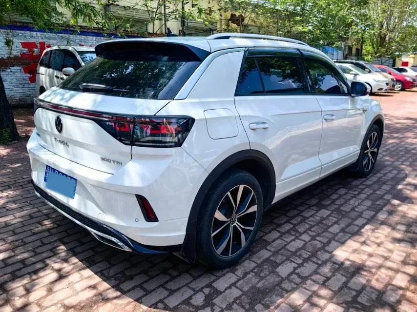 2025 Volkswagen T-Roc 1.5T 160HP L4 7DCT,autocango,china used car exporter,china ev exporter,chinese used car exporter,chinese used ev exporter