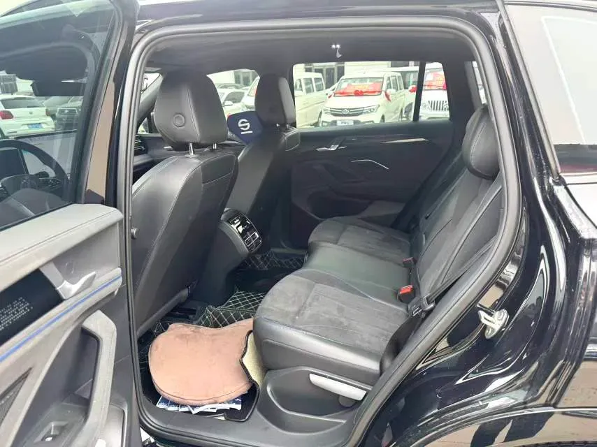 2024 Volkswagen Tiguan L 2.0T 220HP L4 7DCT,autocango,china used car exporter,china ev exporter,chinese used car exporter,chinese used ev exporter