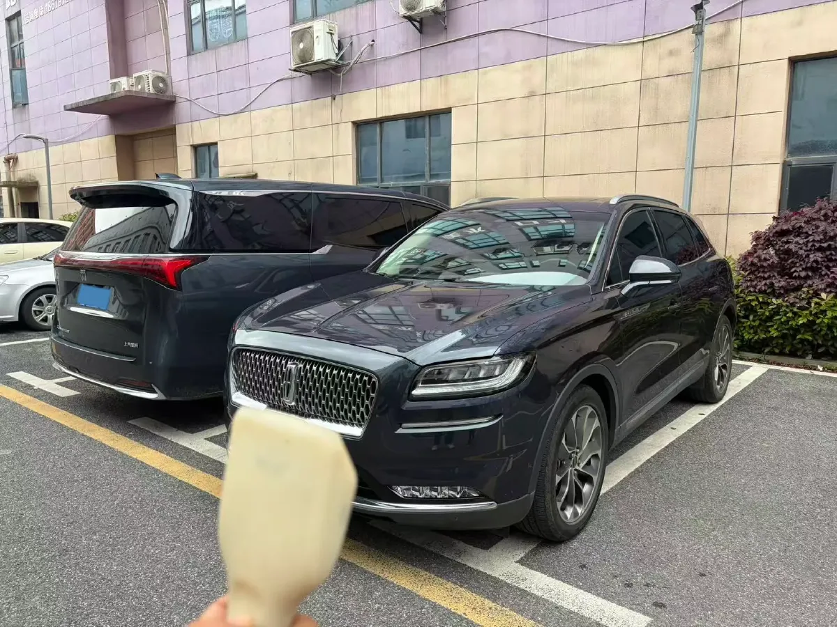 2021 Lincoln Nautilus 2.0T 245HP L4 8AT,autocango,china used car exporter,china ev exporter,chinese used car exporter,chinese used ev exporter
