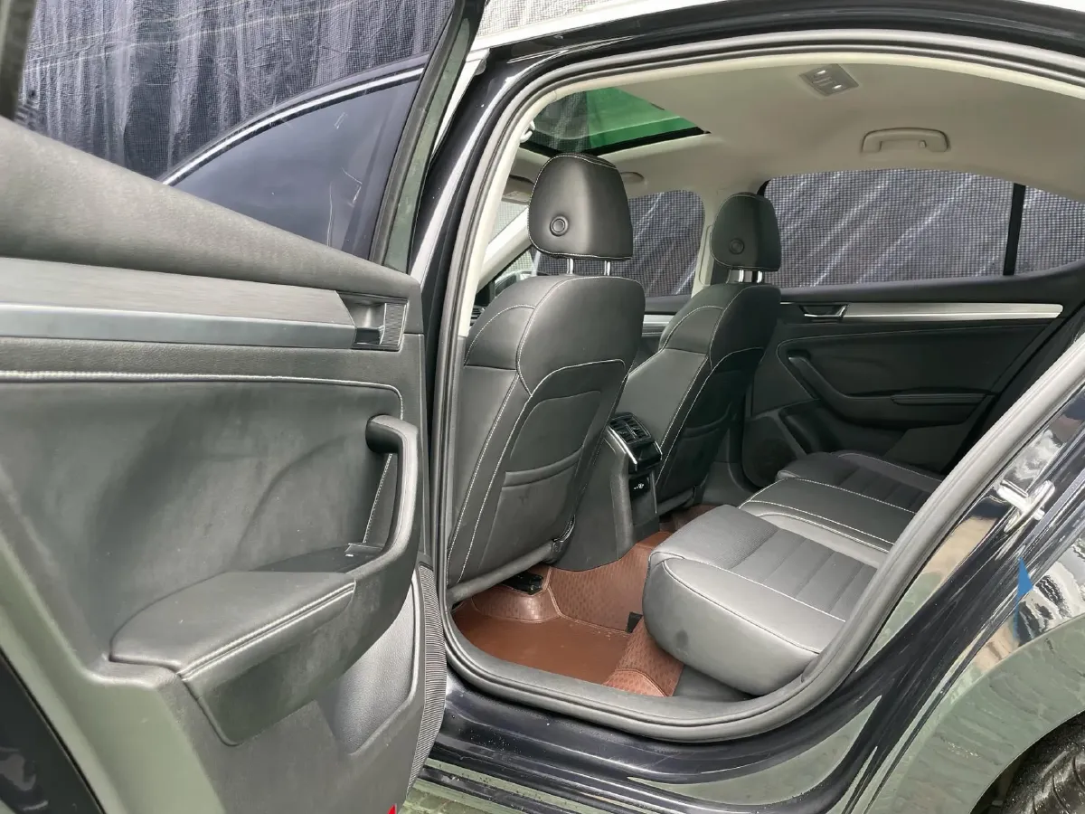 2023 Skoda Superb 1.4T 150HP L4 7DCT,autocango,china used car exporter,china ev exporter,chinese used car exporter,chinese used ev exporter