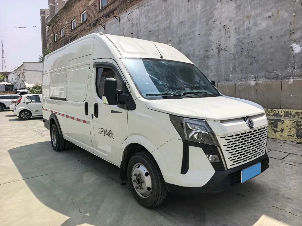 2023 Ford Transit 2.0T 220HP L4 5MT,autocango,china used car exporter,china ev exporter,chinese used car exporter,chinese used ev exporter