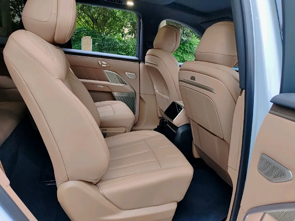 2025 ONVO L90 BEV,autocango,china used car exporter,china ev exporter,chinese used car exporter,chinese used ev exporter