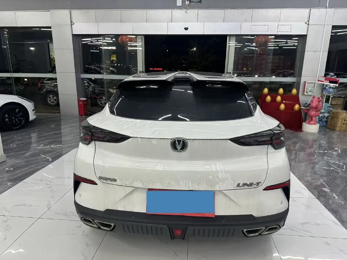 2022 ChangAn UNI-T 1.5T 188HP L4 7DCT,autocango,china used car exporter,china ev exporter,chinese used car exporter,chinese used ev exporter