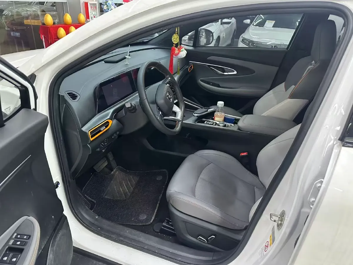 2022 ChangAn UNI-T 1.5T 188HP L4 7DCT,autocango,china used car exporter,china ev exporter,chinese used car exporter,chinese used ev exporter