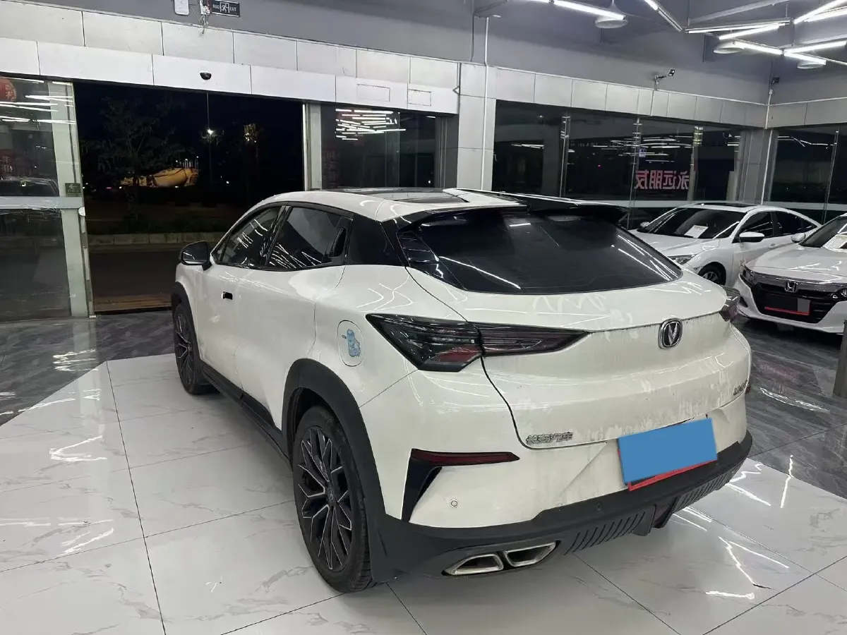 2022 ChangAn UNI-T 1.5T 188HP L4 7DCT,autocango,china used car exporter,china ev exporter,chinese used car exporter,chinese used ev exporter