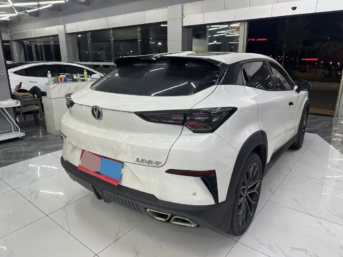 2022 ChangAn UNI-T 1.5T 188HP L4 7DCT,autocango,china used car exporter,china ev exporter,chinese used car exporter,chinese used ev exporter