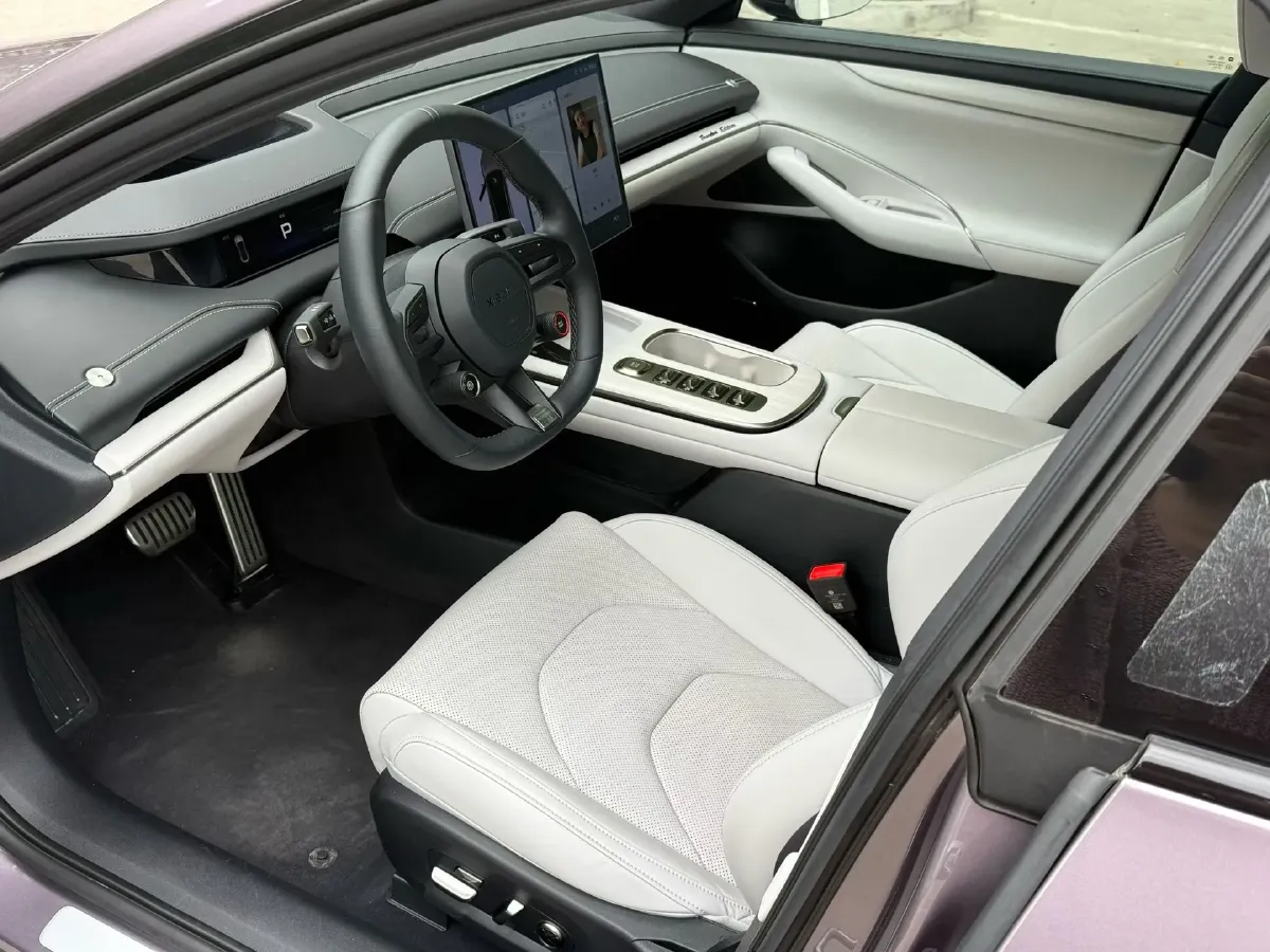 2024 MI SU7 BEV 101KWH,autocango,china used car exporter,china ev exporter,chinese used car exporter,chinese used ev exporter