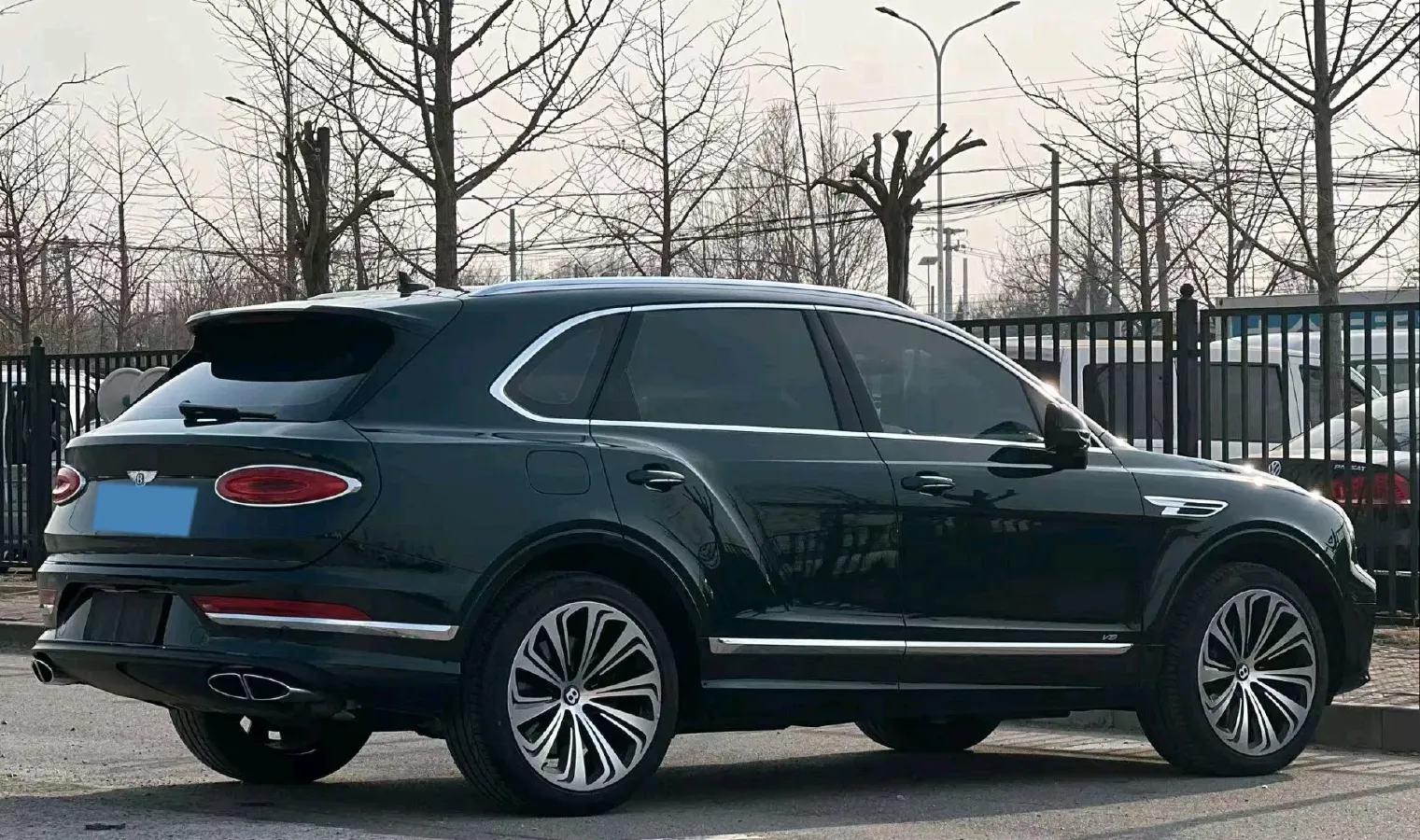 2021 Bentley Bentayga 4.0T 550HP V8 8AT,autocango,china used car exporter,china ev exporter,chinese used car exporter,chinese used ev exporter