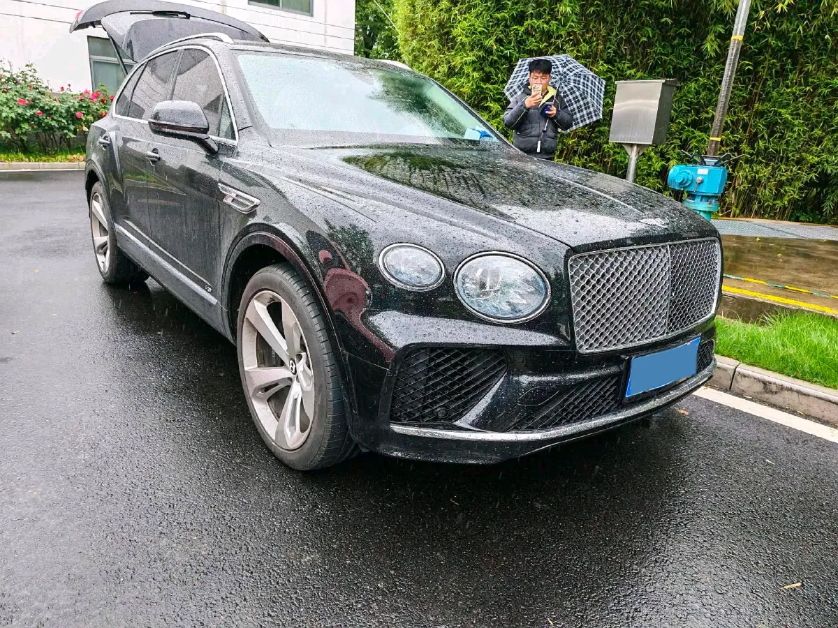2021 Bentley Flying Spur 4.0T 550HP V8 8DCT,autocango,china used car exporter,china ev exporter,chinese used car exporter,chinese used ev exporter