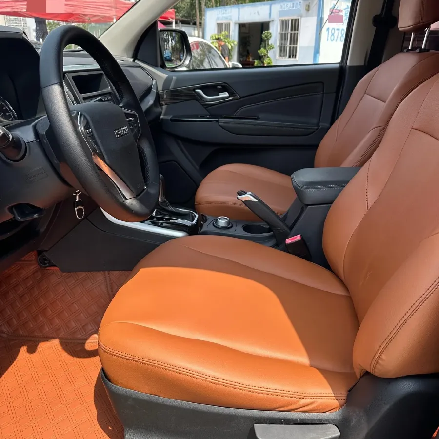 2019 Isuzu LingTuo 2.5T 129HP L4 6AT,autocango,china used car exporter,china ev exporter,chinese used car exporter,chinese used ev exporter
