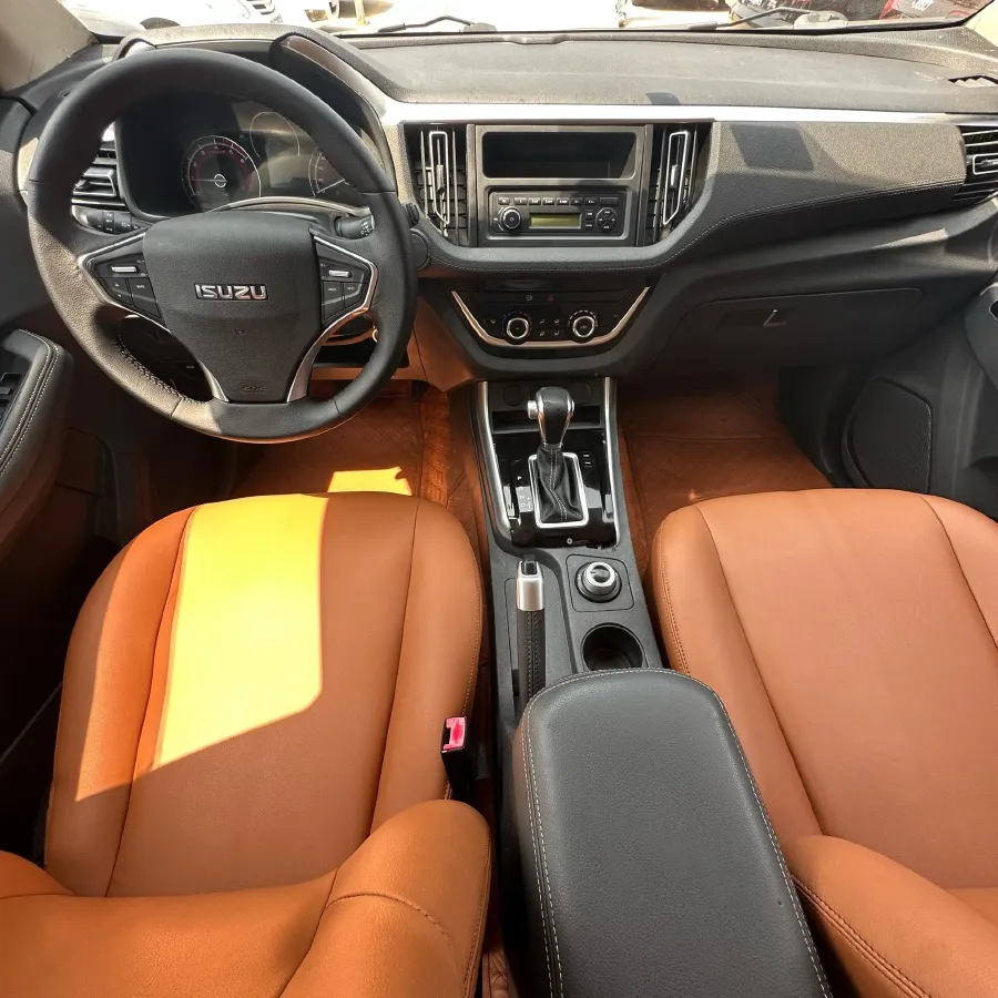 2019 Isuzu LingTuo 2.5T 129HP L4 6AT,autocango,china used car exporter,china ev exporter,chinese used car exporter,chinese used ev exporter