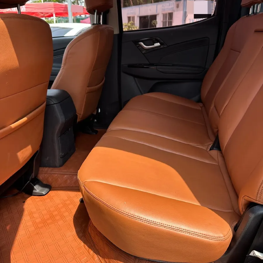 2019 Isuzu LingTuo 2.5T 129HP L4 6AT,autocango,china used car exporter,china ev exporter,chinese used car exporter,chinese used ev exporter