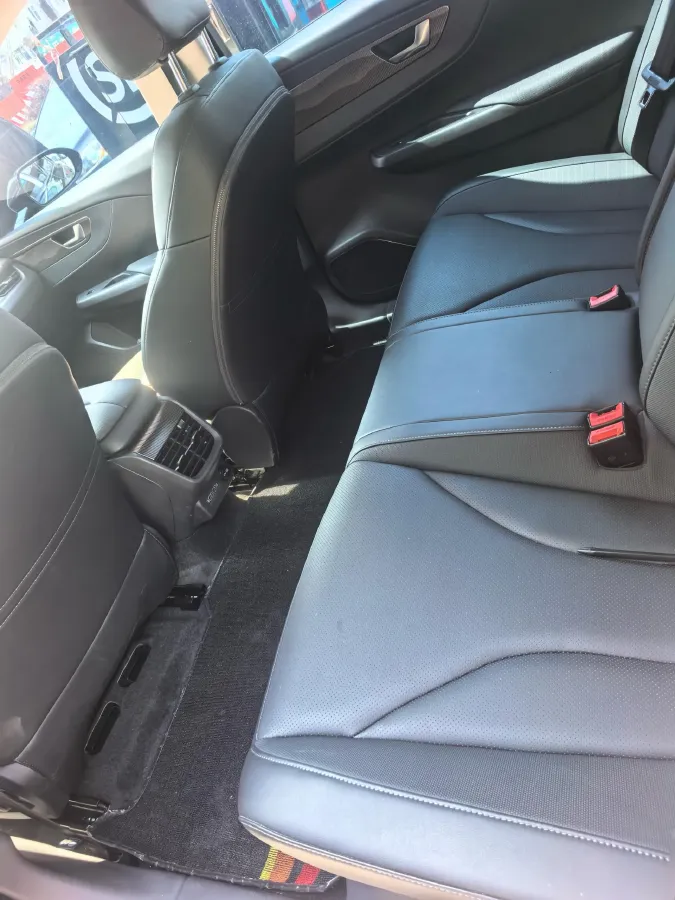 2024 HongQi E-QM5 BEV 60KWH,autocango,china used car exporter,china ev exporter,chinese used car exporter,chinese used ev exporter