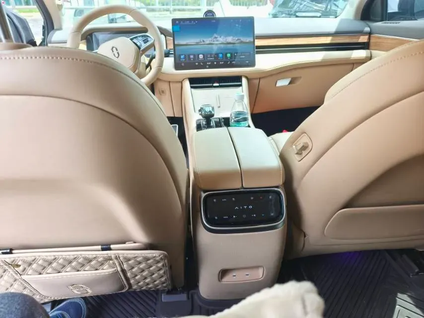 2024 AITO AITO M7 1.5T 152HP L4 REEV 38.5KWH,autocango,china used car exporter,china ev exporter,chinese used car exporter,chinese used ev exporter