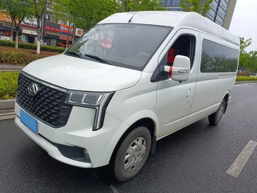 2025 MAXUS XinTu V80 2.0T 147HP L4 6MT,autocango,china used car exporter,china ev exporter,chinese used car exporter,chinese used ev exporter