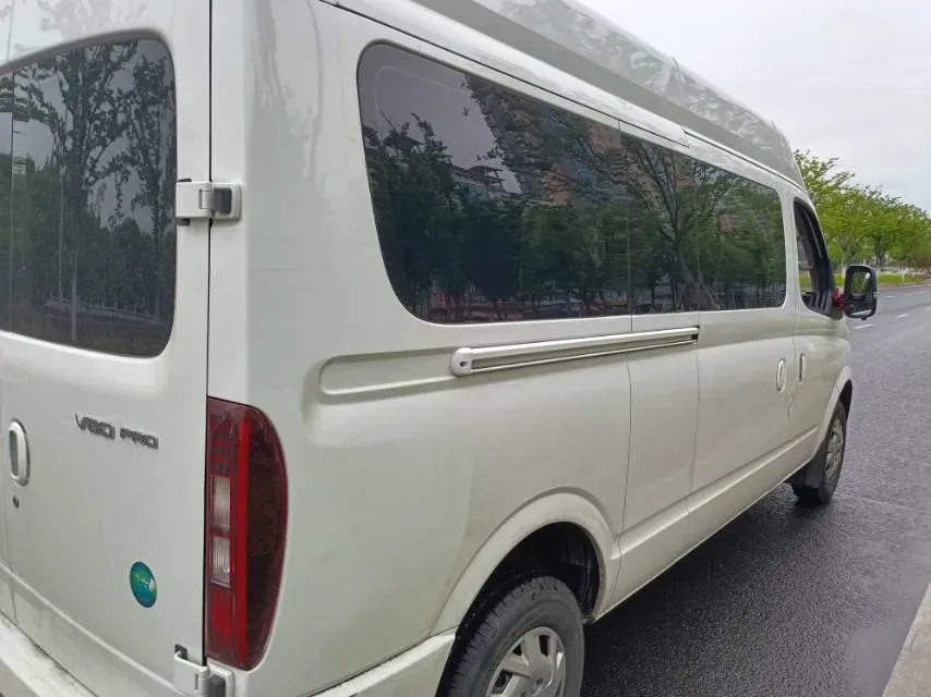 2025 MAXUS XinTu V80 2.0T 147HP L4 6MT,autocango,china used car exporter,china ev exporter,chinese used car exporter,chinese used ev exporter