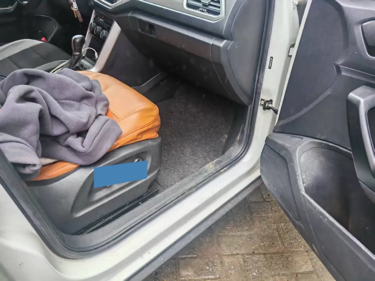 2020 Volkswagen T-Roc 1.4T 131HP L4 7DCT,autocango,china used car exporter,china ev exporter,chinese used car exporter,chinese used ev exporter