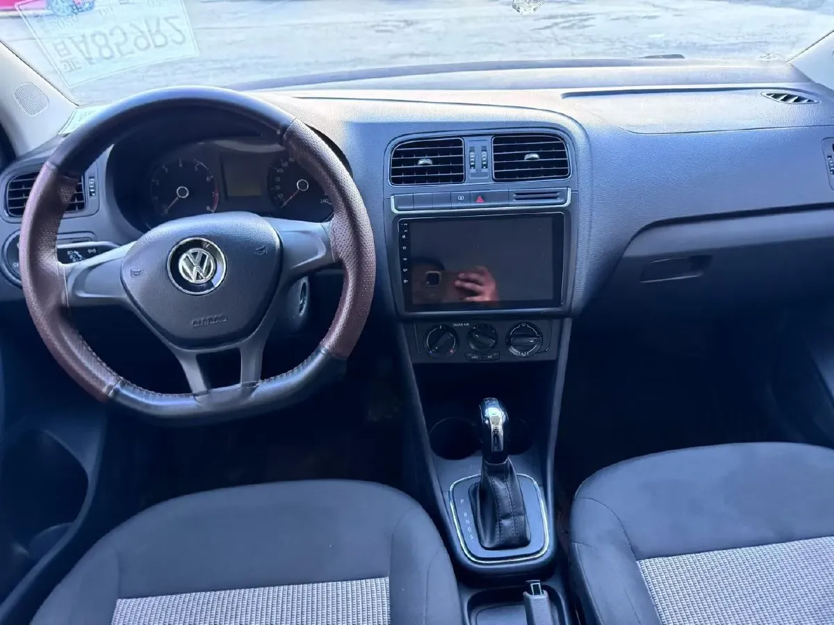 2016 Volkswagen Polo 1.4L 90HP L4 6AT,autocango,china used car exporter,china ev exporter,chinese used car exporter,chinese used ev exporter