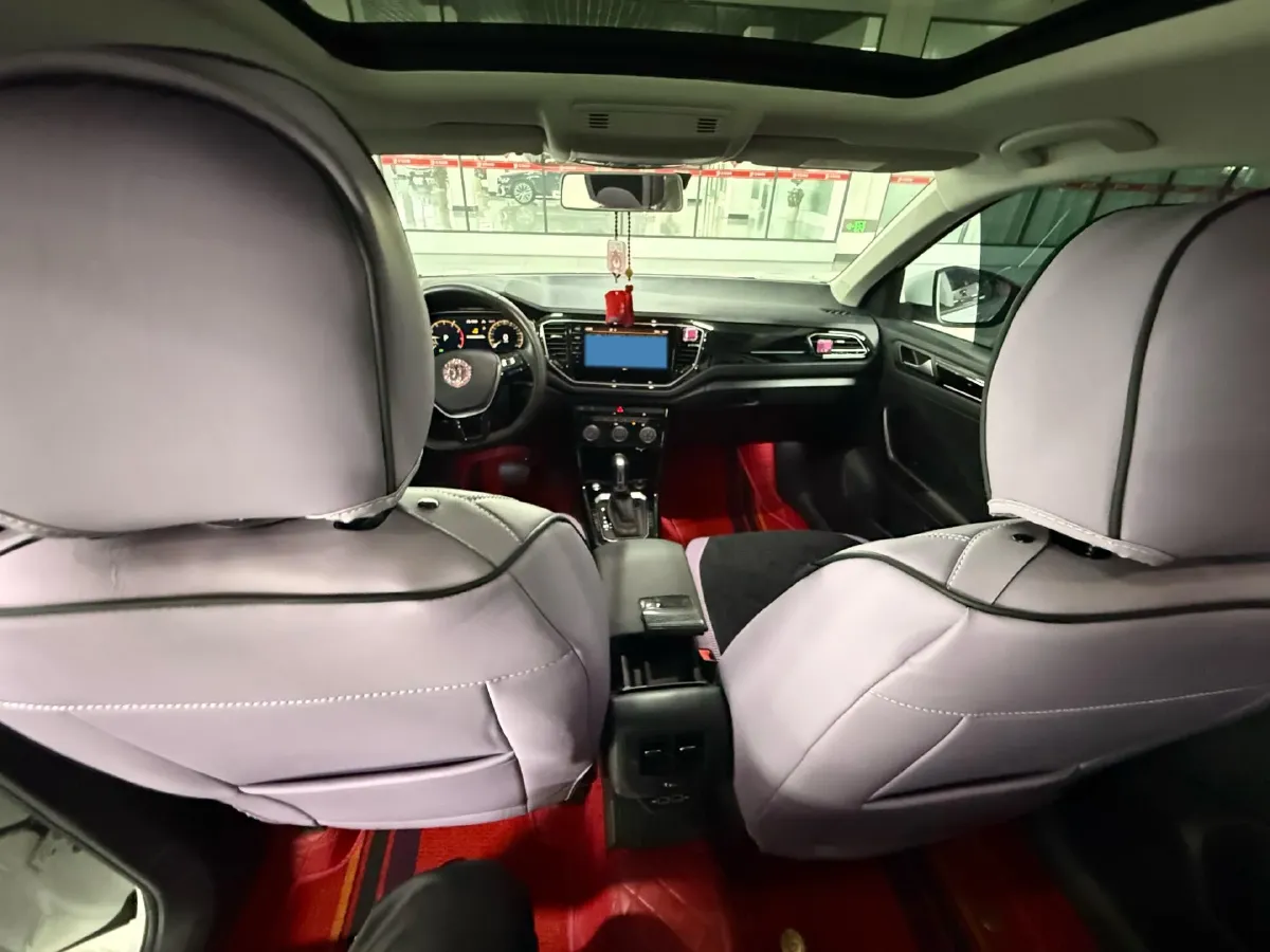 2022 Volkswagen T-Roc 1.4T 150HP L4 7DCT,autocango,china used car exporter,china ev exporter,chinese used car exporter,chinese used ev exporter