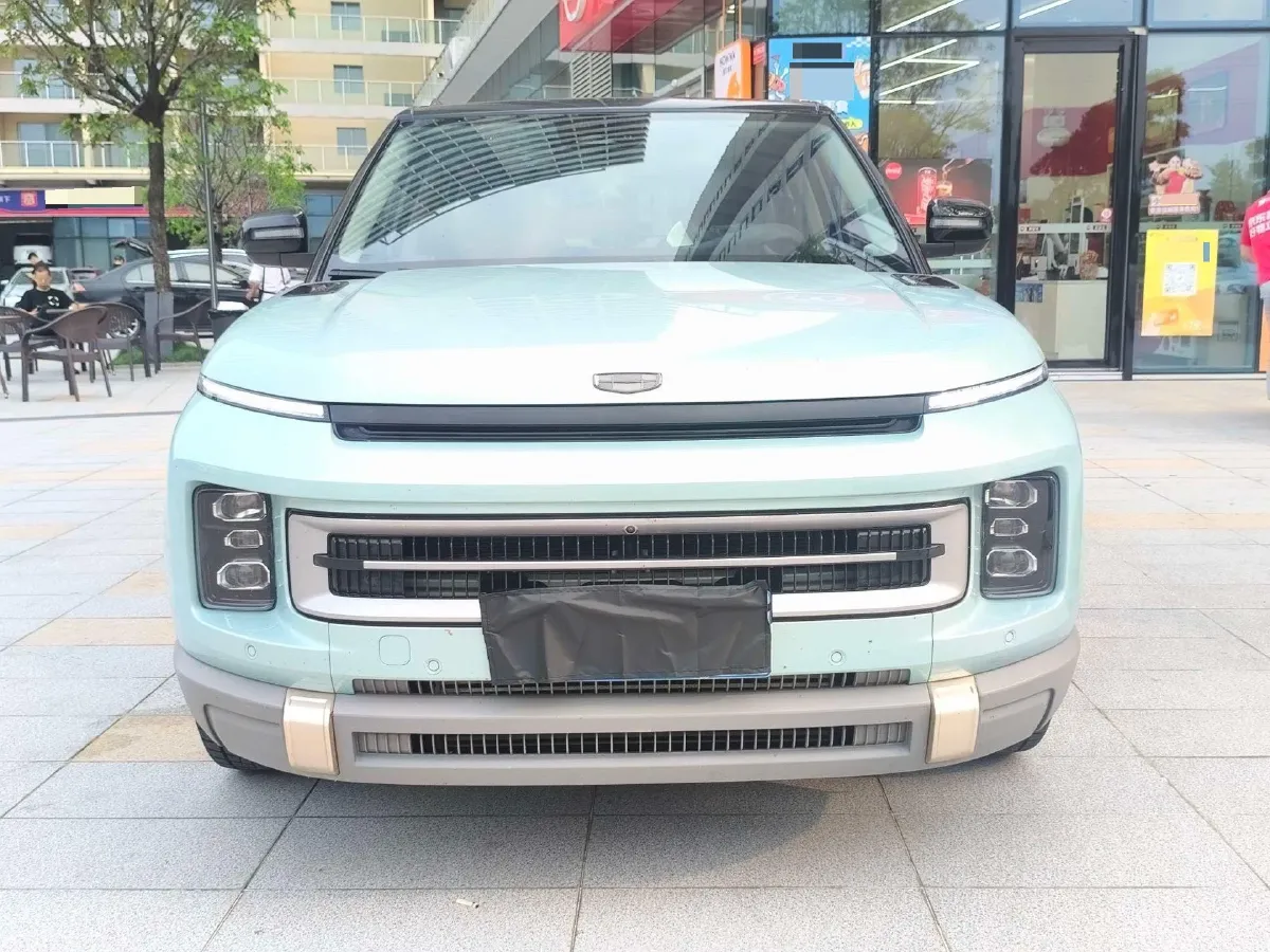 2023 Geely ICON 1.5T 181HP L4 7DCT,autocango,china used car exporter,china ev exporter,chinese used car exporter,chinese used ev exporter
