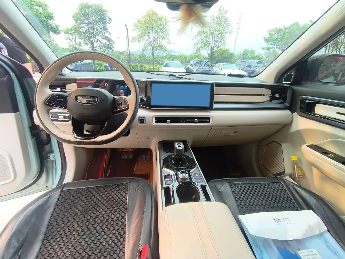 2023 Geely ICON 1.5T 181HP L4 7DCT,autocango,china used car exporter,china ev exporter,chinese used car exporter,chinese used ev exporter