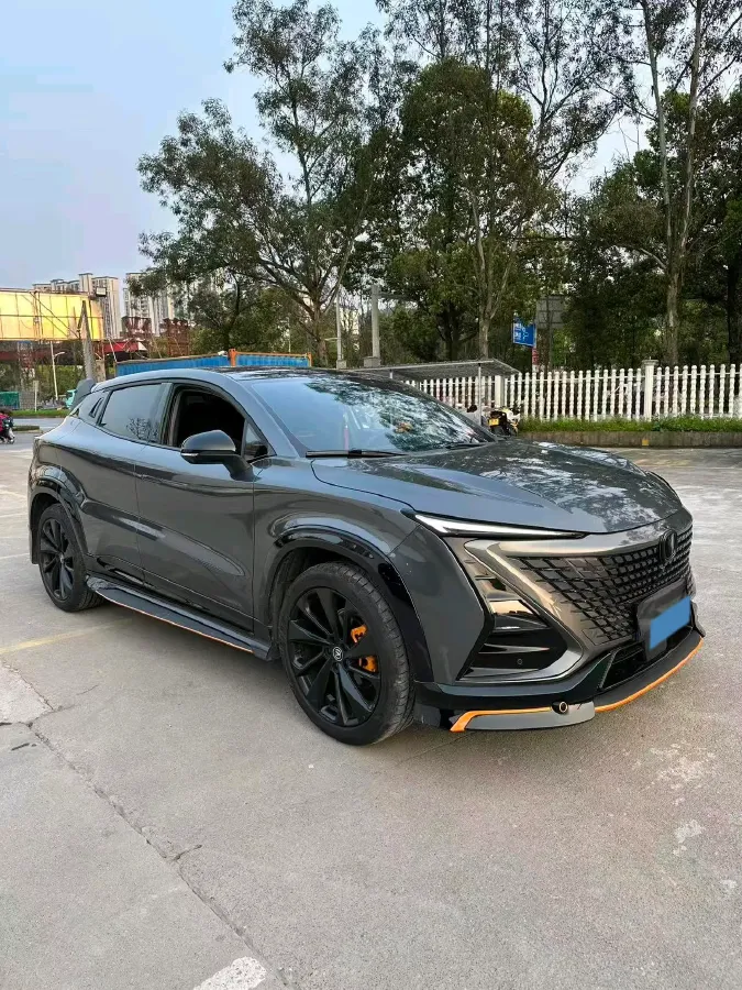 2022 ChangAn UNI-T 1.5T 188HP L4 7DCT,autocango,china used car exporter,china ev exporter,chinese used car exporter,chinese used ev exporter