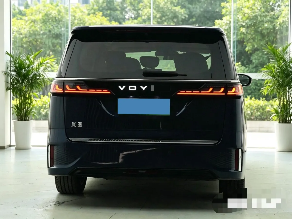 2025 Voyah Dream BEV 108.7KWH,autocango,china used car exporter,china ev exporter,chinese used car exporter,chinese used ev exporter