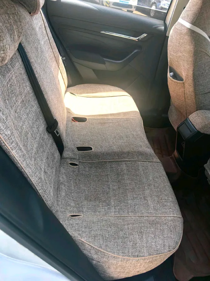 2020 Skoda Kamiq 1.5L 112HP L4 5MT,autocango,china used car exporter,china ev exporter,chinese used car exporter,chinese used ev exporter