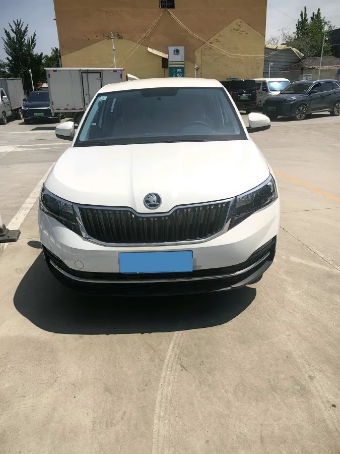2020 Skoda Kamiq 1.5L 112HP L4 5MT,autocango,china used car exporter,china ev exporter,chinese used car exporter,chinese used ev exporter
