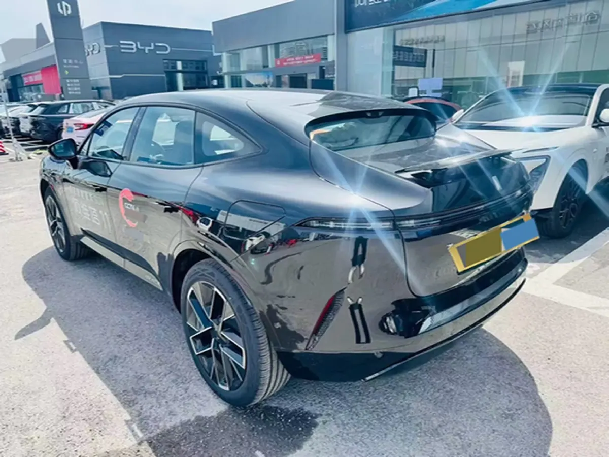 2025 Avatr 11 1.5T 156HP L4 REEV,autocango,china used car exporter,china ev exporter,chinese used car exporter,chinese used ev exporter