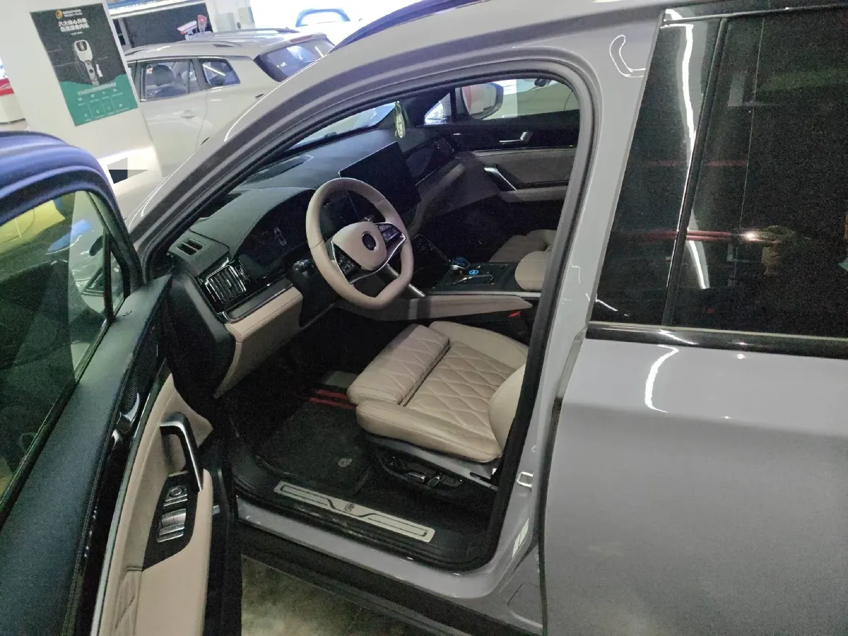 2025 BYD Tang 1.5T 156HP L4 E-CVT PHEV 21.504KWH,autocango,china used car exporter,china ev exporter,chinese used car exporter,chinese used ev exporter
