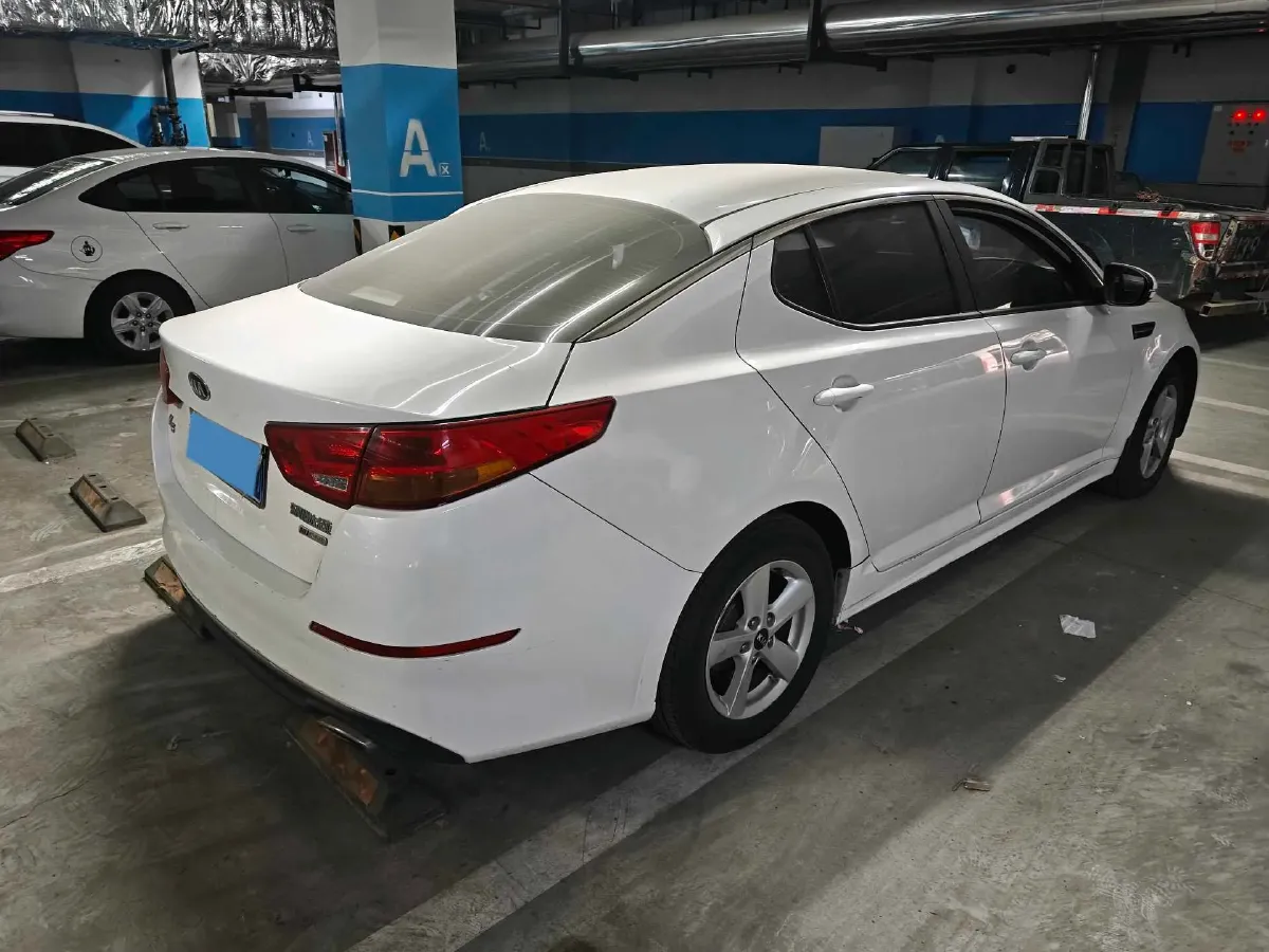 2015 Kia K5 2.0L 162HP L4 6MT,autocango,china used car exporter,china ev exporter,chinese used car exporter,chinese used ev exporter
