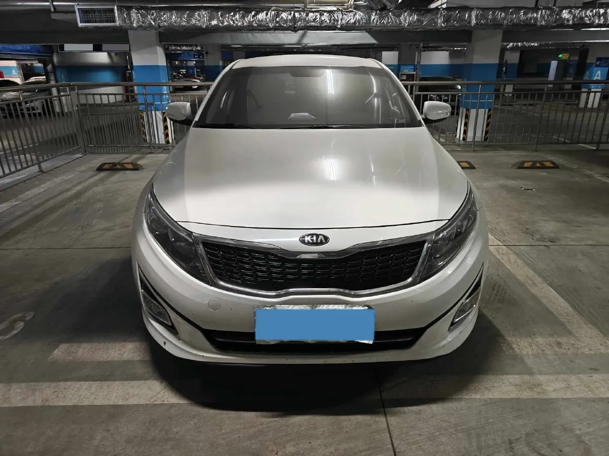 2015 Kia K5 2.0L 162HP L4 6MT,autocango,china used car exporter,china ev exporter,chinese used car exporter,chinese used ev exporter