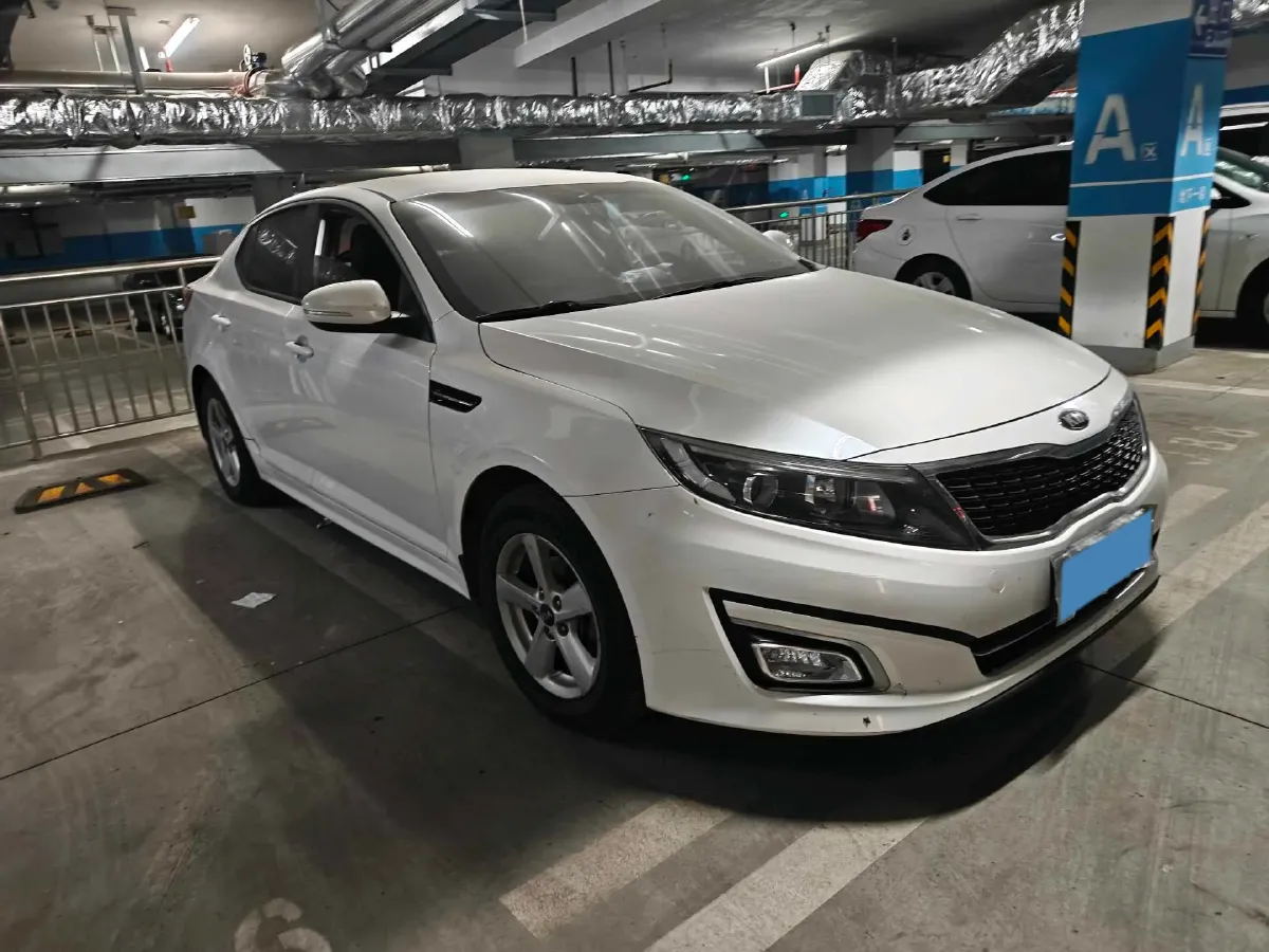 2015 Kia K5 2.0L 162HP L4 6MT,autocango,china used car exporter,china ev exporter,chinese used car exporter,chinese used ev exporter