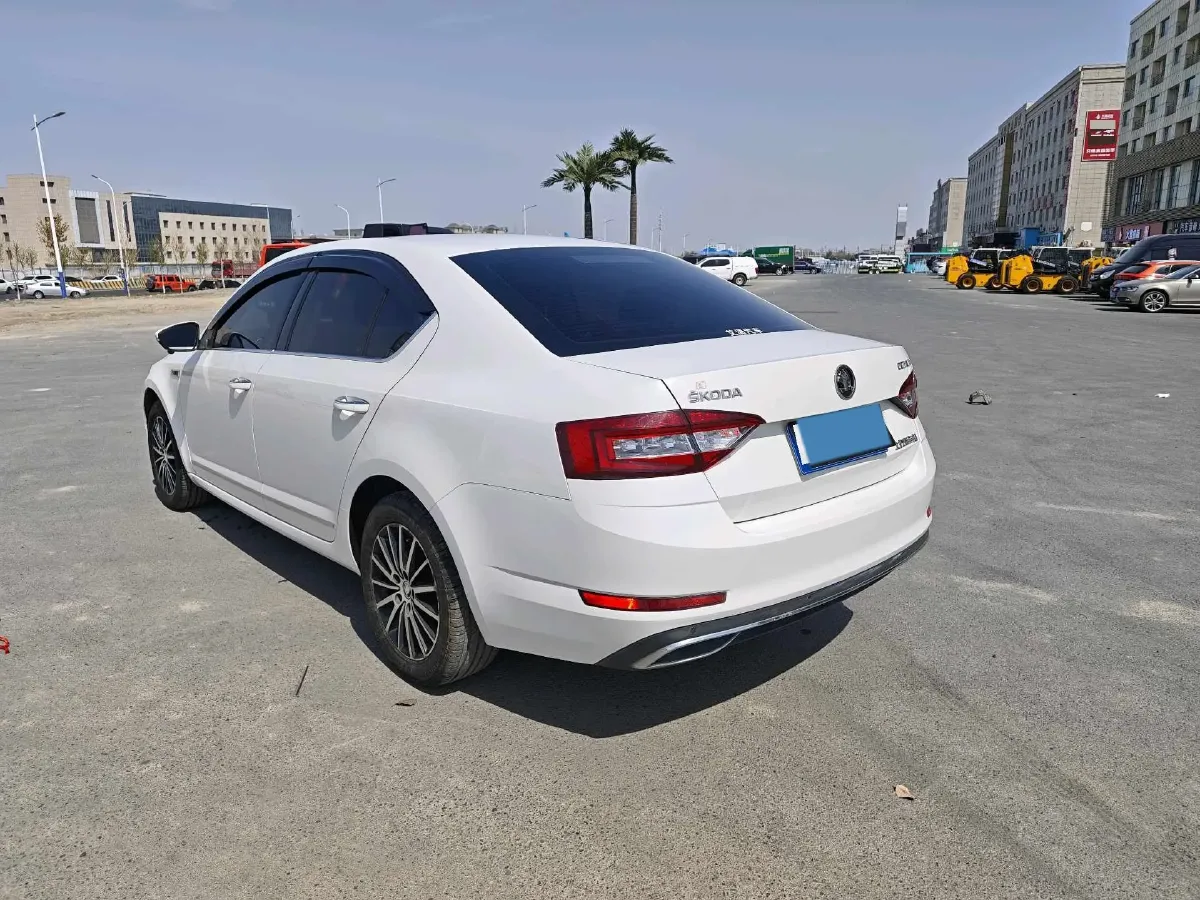 2019 Skoda Octavia 1.5L 116HP L4 6AT,autocango,china used car exporter,china ev exporter,chinese used car exporter,chinese used ev exporter