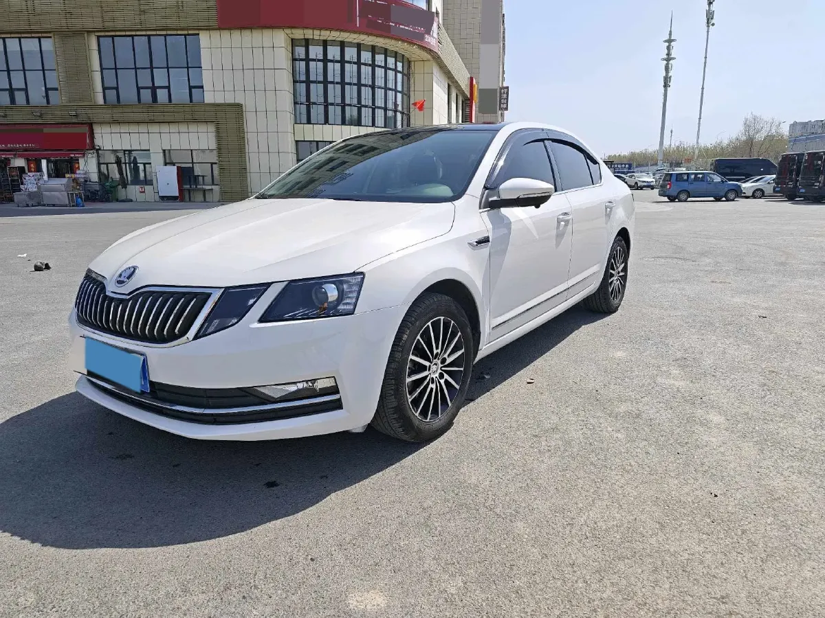 2019 Skoda Octavia 1.5L 116HP L4 6AT,autocango,china used car exporter,china ev exporter,chinese used car exporter,chinese used ev exporter