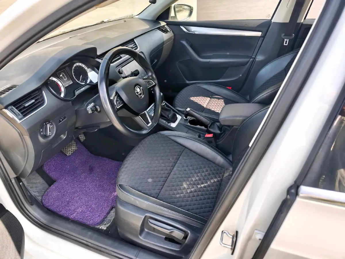 2018 Skoda Octavia 1.2T 116HP L4 7DCT,autocango,china used car exporter,china ev exporter,chinese used car exporter,chinese used ev exporter