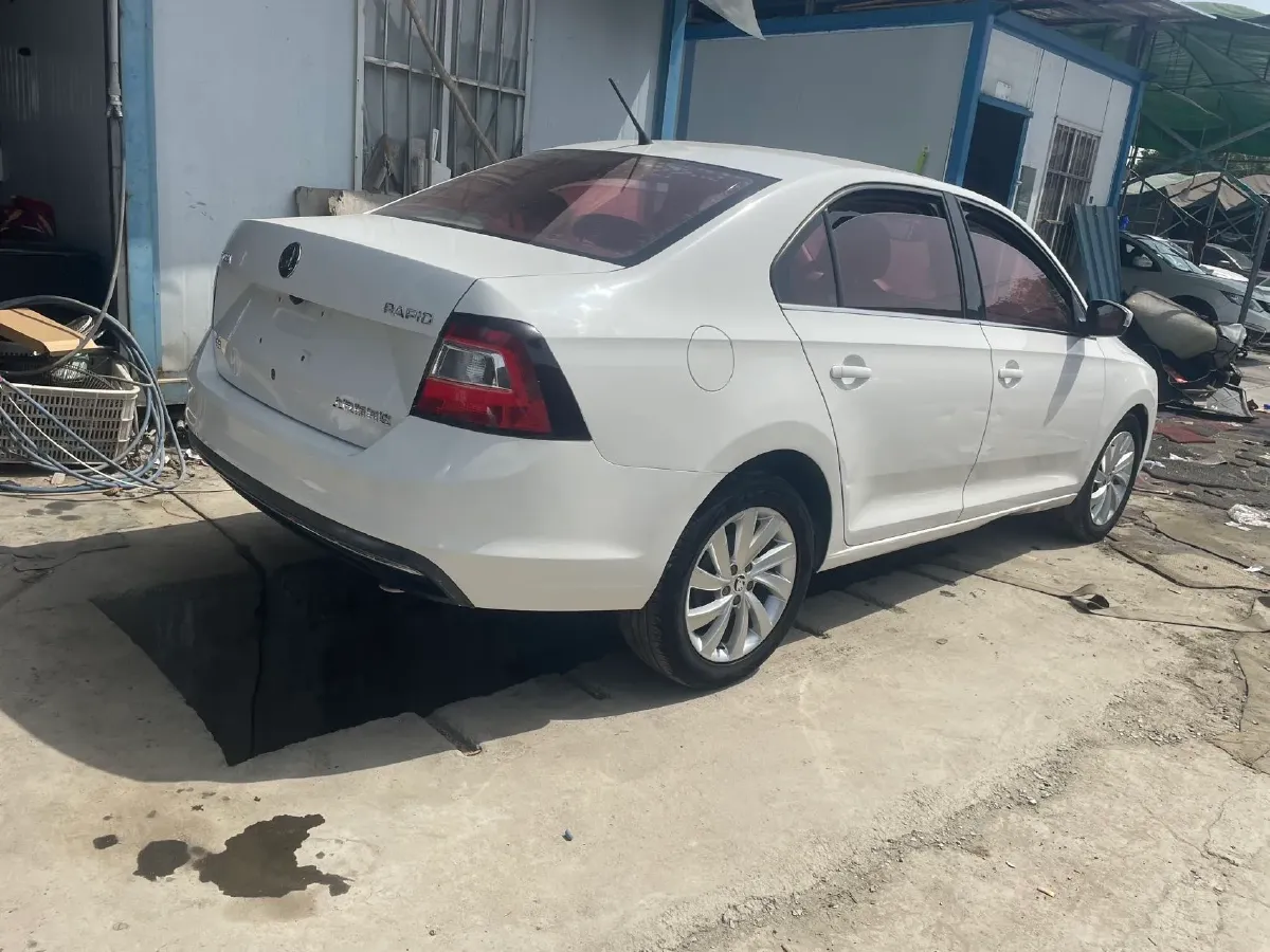 2018 Skoda Rapid 1.6L 110HP L4 5MT,autocango,china used car exporter,china ev exporter,chinese used car exporter,chinese used ev exporter