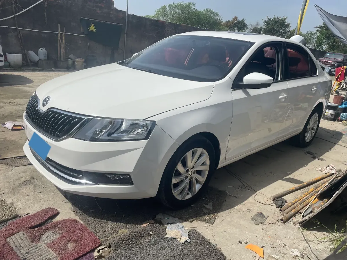 2018 Skoda Rapid 1.6L 110HP L4 5MT,autocango,china used car exporter,china ev exporter,chinese used car exporter,chinese used ev exporter