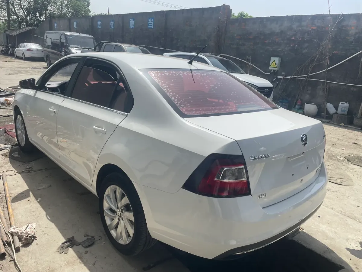 2018 Skoda Rapid 1.6L 110HP L4 5MT,autocango,china used car exporter,china ev exporter,chinese used car exporter,chinese used ev exporter