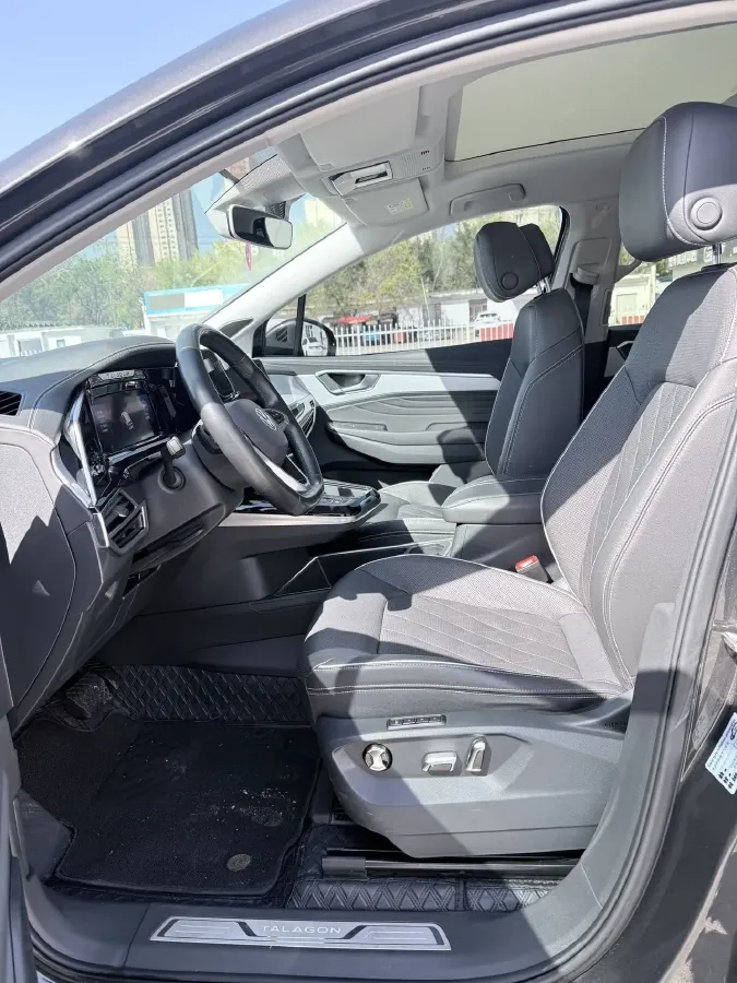 2022 Volkswagen Talagon 2.5T 299HP V6 7DCT,autocango,china used car exporter,china ev exporter,chinese used car exporter,chinese used ev exporter