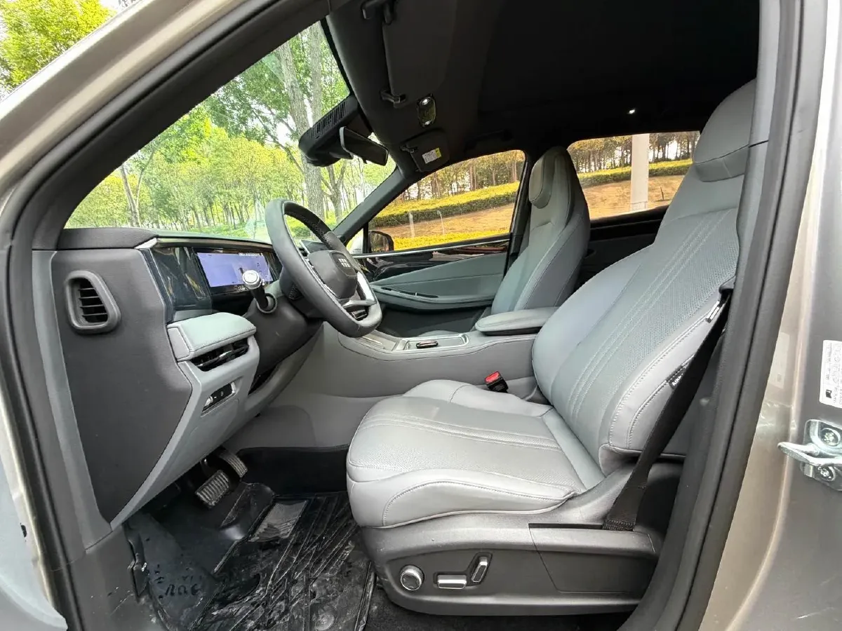 2025 Geely Galaxy L7 1.5L 112HP L4 1DHT PHEV 18.4KWH,autocango,china used car exporter,china ev exporter,chinese used car exporter,chinese used ev exporter