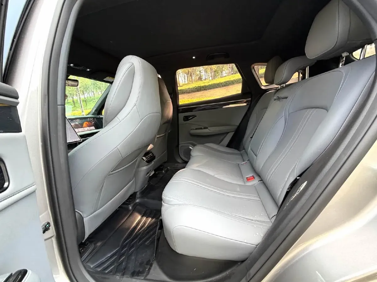 2025 Geely Galaxy L7 1.5L 112HP L4 1DHT PHEV 18.4KWH,autocango,china used car exporter,china ev exporter,chinese used car exporter,chinese used ev exporter