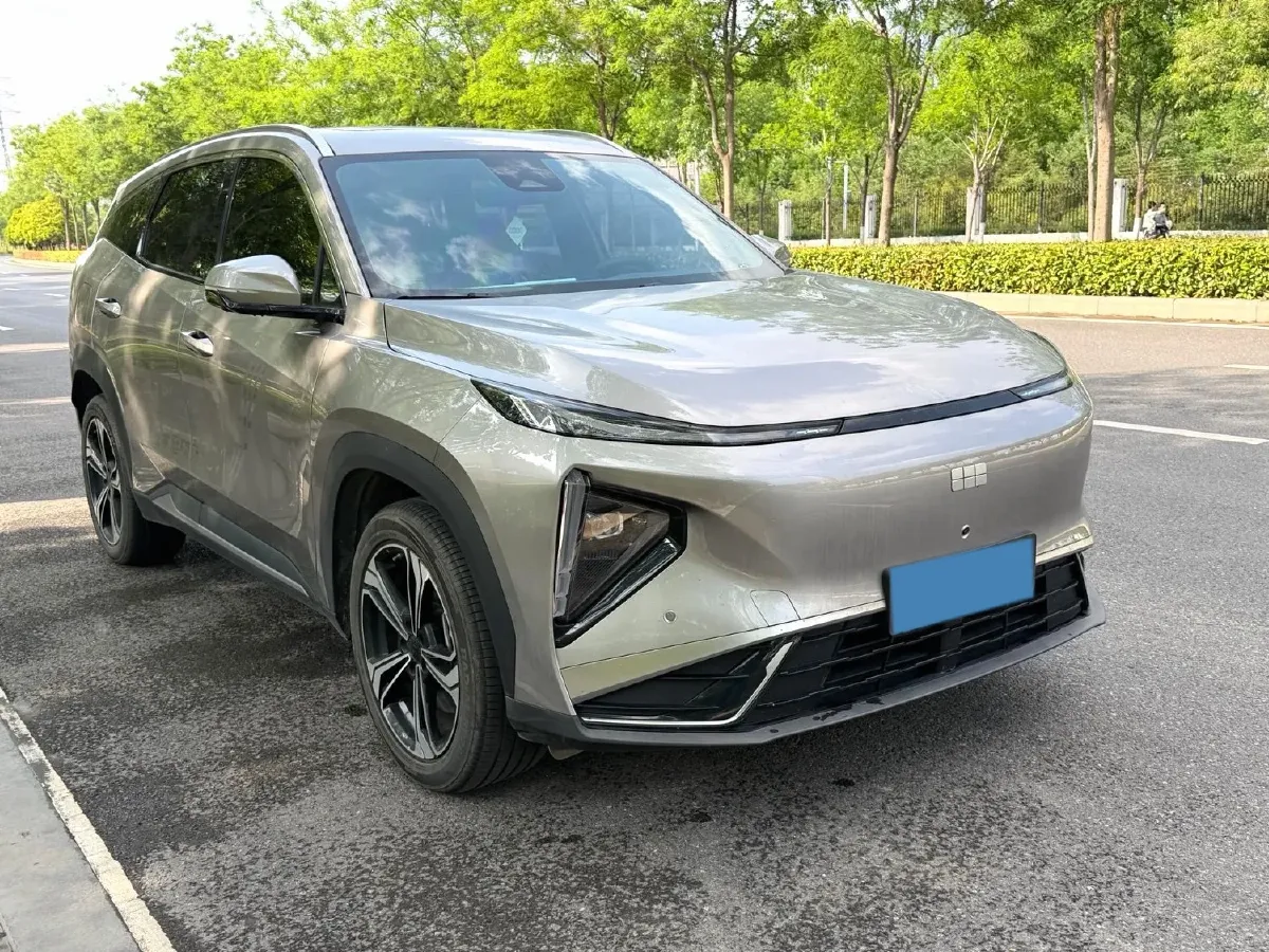 2025 Geely Galaxy L7 1.5L 112HP L4 1DHT PHEV 18.4KWH,autocango,china used car exporter,china ev exporter,chinese used car exporter,chinese used ev exporter