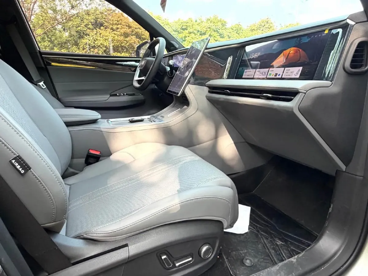 2025 Geely Galaxy L7 1.5L 112HP L4 1DHT PHEV 18.4KWH,autocango,china used car exporter,china ev exporter,chinese used car exporter,chinese used ev exporter