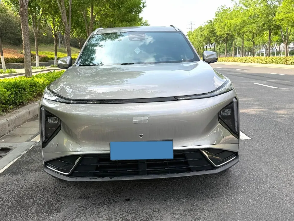 2025 Geely Galaxy L7 1.5L 112HP L4 1DHT PHEV 18.4KWH,autocango,china used car exporter,china ev exporter,chinese used car exporter,chinese used ev exporter