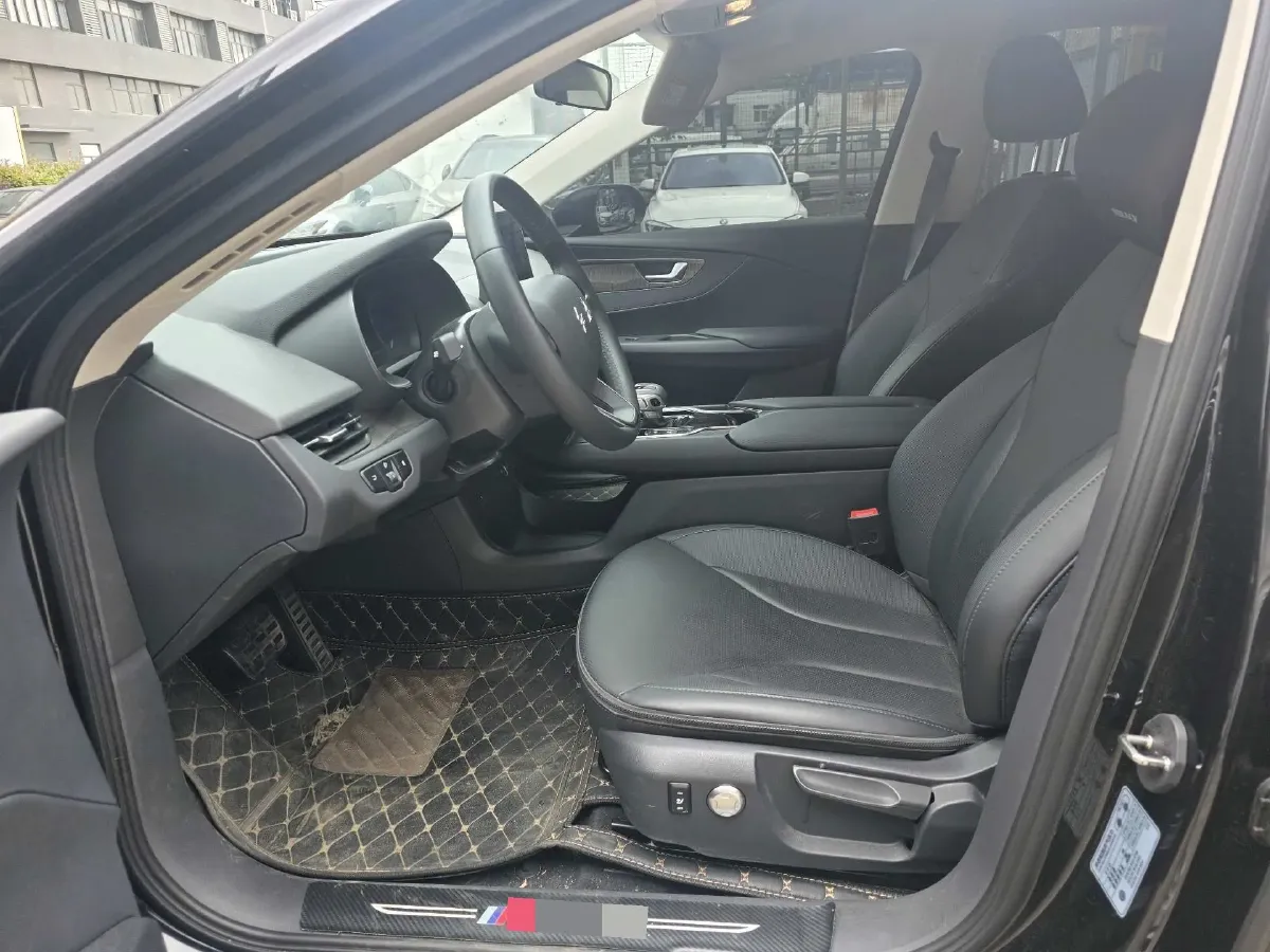 2024 HongQi E-QM5 BEV 60KWH,autocango,china used car exporter,china ev exporter,chinese used car exporter,chinese used ev exporter