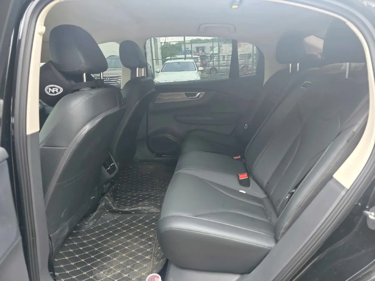 2024 HongQi E-QM5 BEV 60KWH,autocango,china used car exporter,china ev exporter,chinese used car exporter,chinese used ev exporter