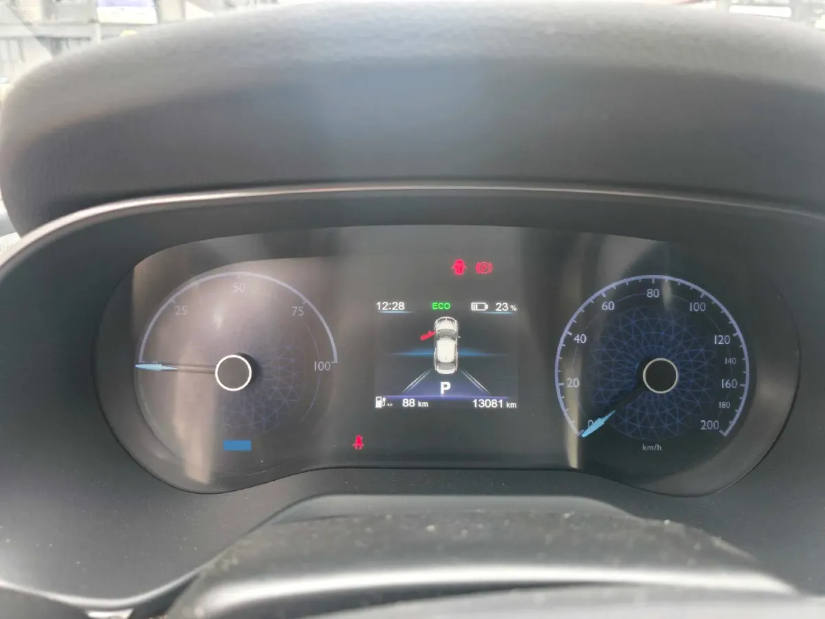 2024 HongQi E-QM5 BEV 60KWH,autocango,china used car exporter,china ev exporter,chinese used car exporter,chinese used ev exporter