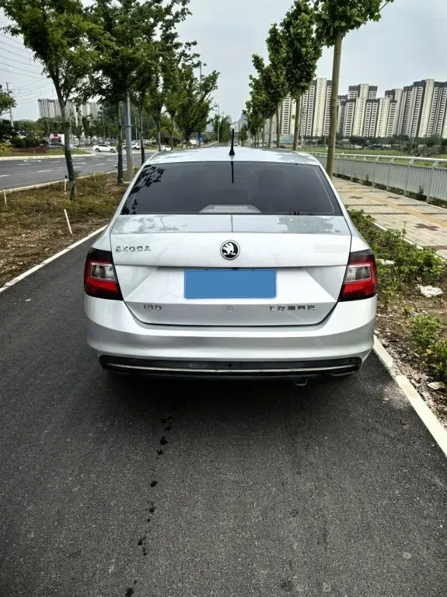 2018 Skoda Rapid 1.6L 110HP L4 6AT,autocango,china used car exporter,china ev exporter,chinese used car exporter,chinese used ev exporter